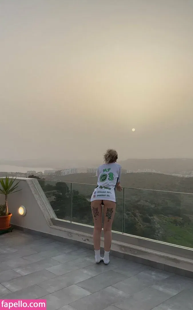 fakeannalee Onlyfans Photo Gallery 