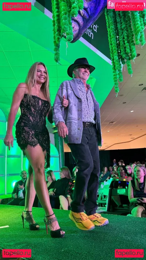 Jacey Birch Onlyfans Photo Gallery 