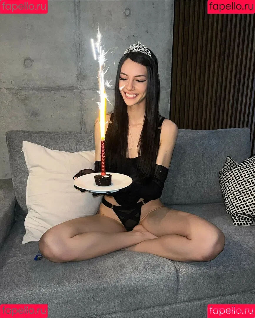 Sofiaatreides Onlyfans Photo Gallery 