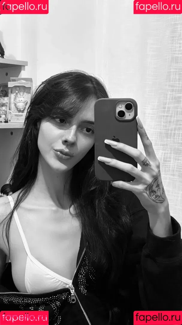 Sofiaatreides Onlyfans Photo Gallery 
