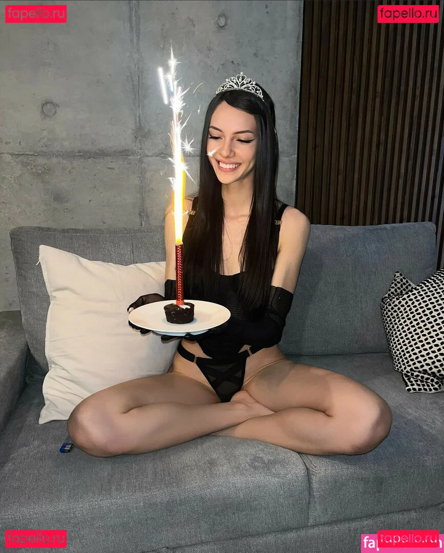 Sofiaatreides Onlyfans Photo Gallery 