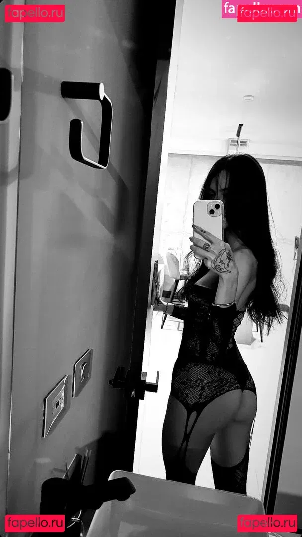 Sofiaatreides Onlyfans Photo Gallery 