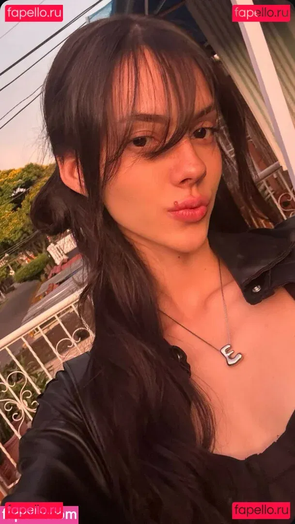 Sofiaatreides Onlyfans Photo Gallery 