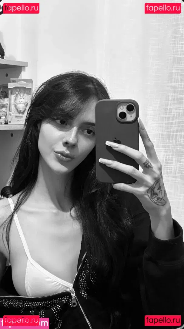 Sofiaatreides Onlyfans Photo Gallery 