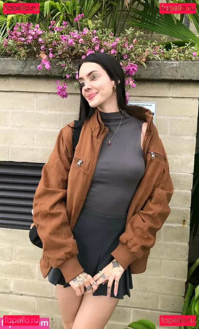 Sofiaatreides Onlyfans Photo Gallery 