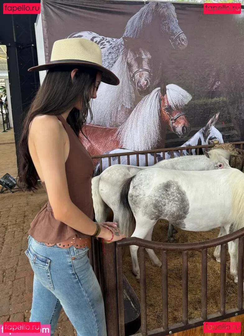 Sofiaatreides Onlyfans Photo Gallery 