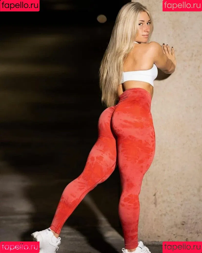 MisscarriejuneVIP Onlyfans Photo Gallery 