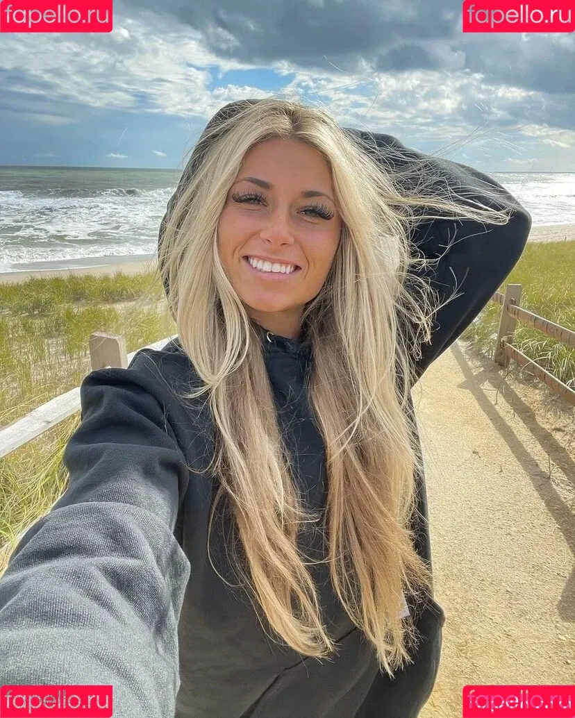 MisscarriejuneVIP Onlyfans Photo Gallery 