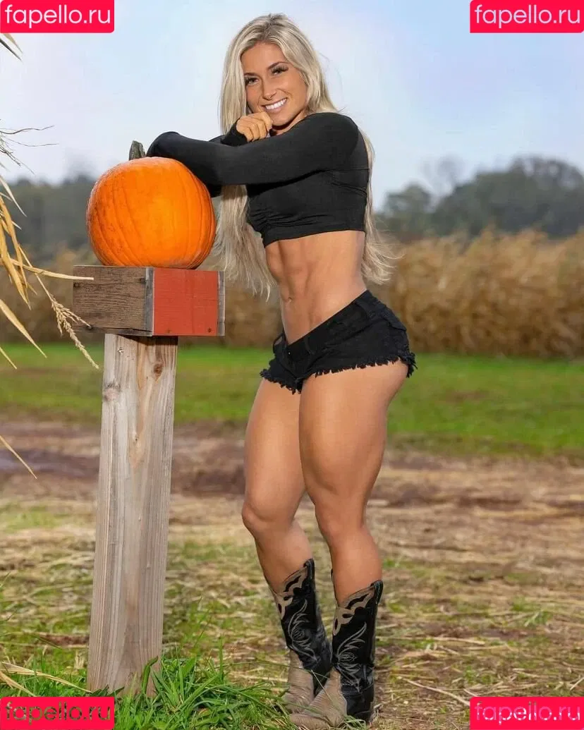 MisscarriejuneVIP Onlyfans Photo Gallery 