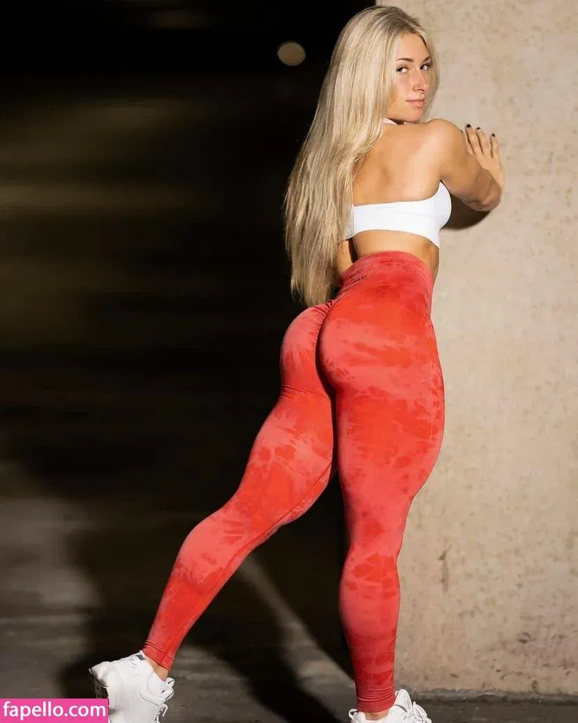 MisscarriejuneVIP Onlyfans Photo Gallery 