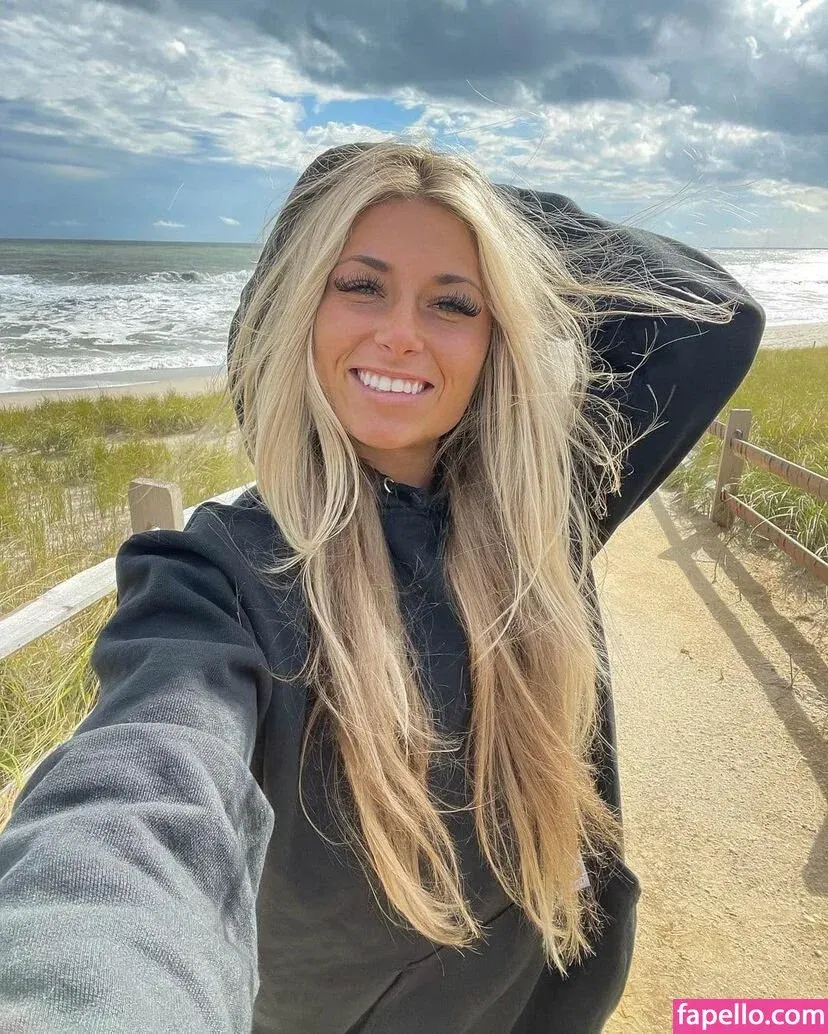 MisscarriejuneVIP Onlyfans Photo Gallery 