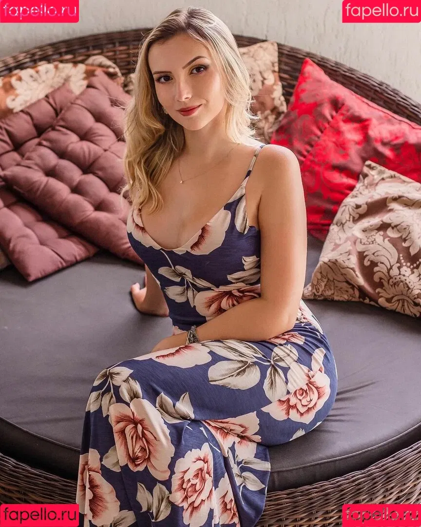 Isa Sudati Onlyfans Photo Gallery 