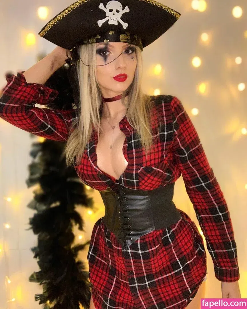 Isa Sudati Onlyfans Photo Gallery 