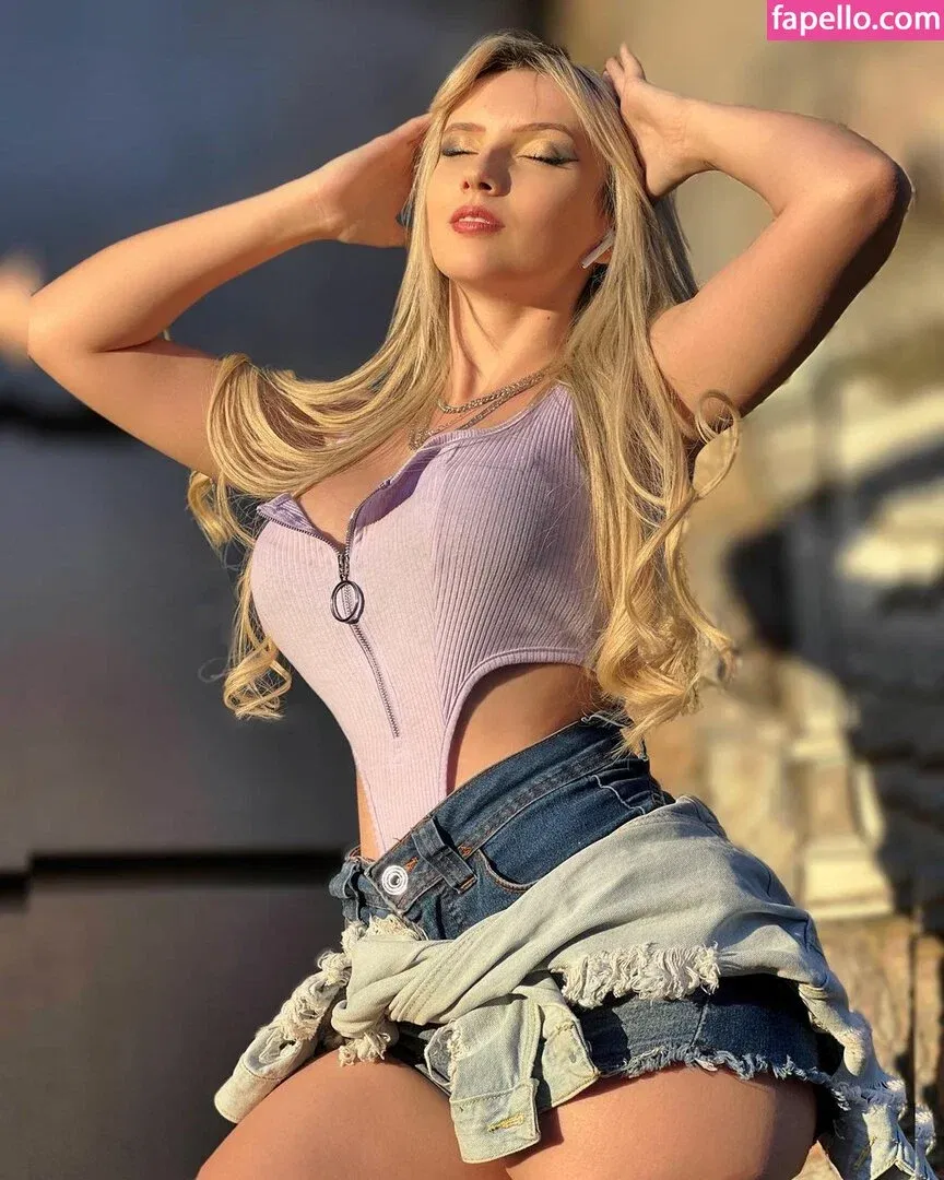 Isa Sudati Onlyfans Photo Gallery 