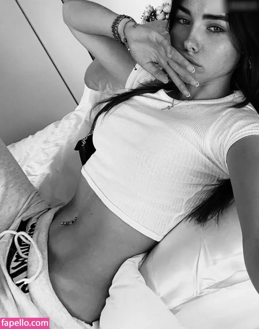 Clarissa Bea Onlyfans Photo Gallery 