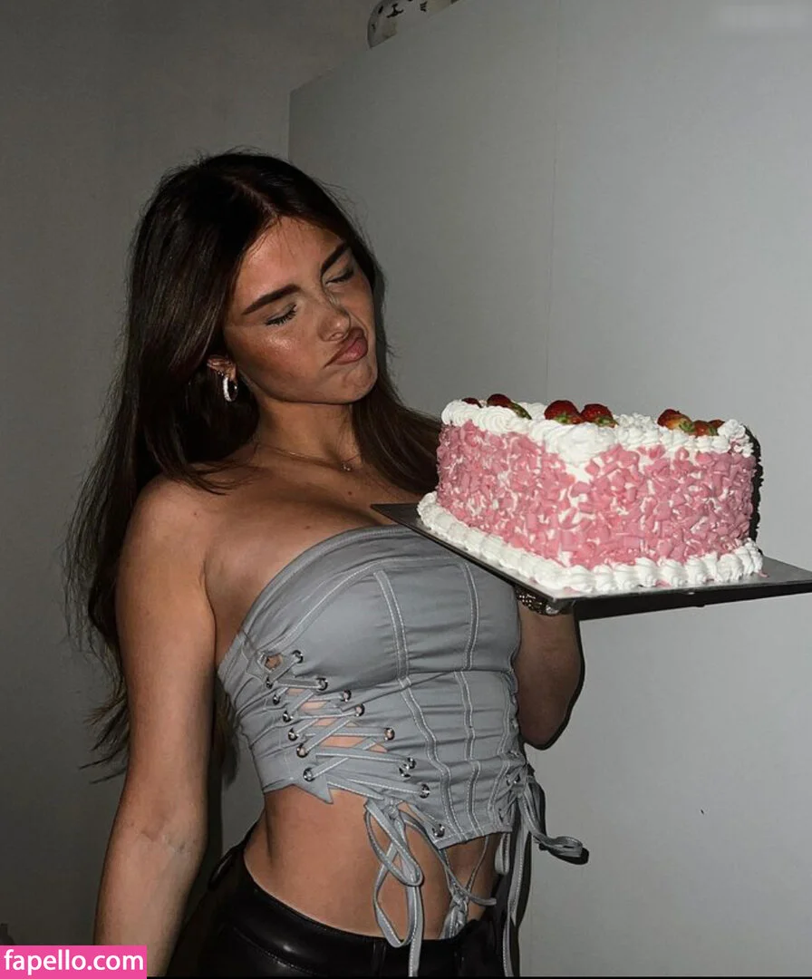 Clarissa Bea Onlyfans Photo Gallery 