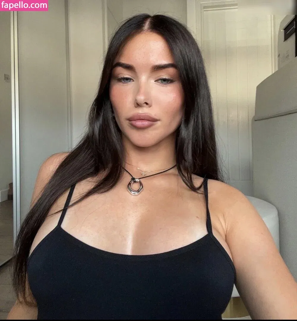 Clarissa Bea Onlyfans Photo Gallery 