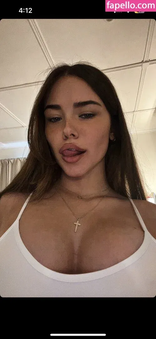 Clarissa Bea Onlyfans Photo Gallery 