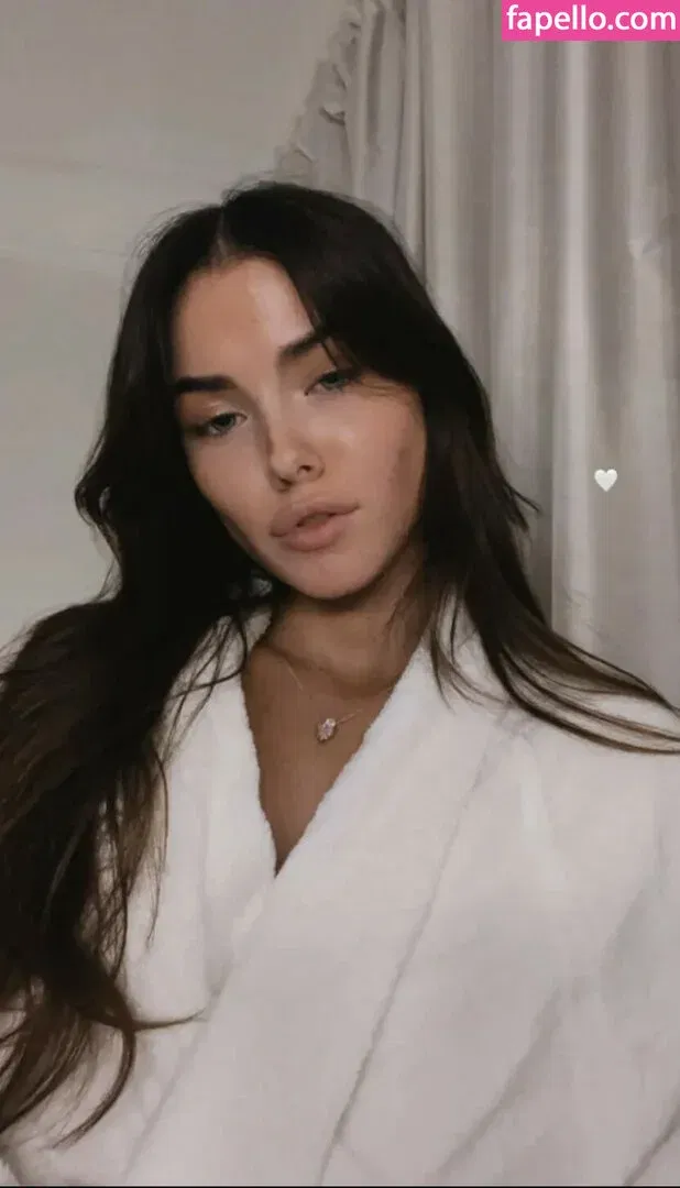 Clarissa Bea Onlyfans Photo Gallery 