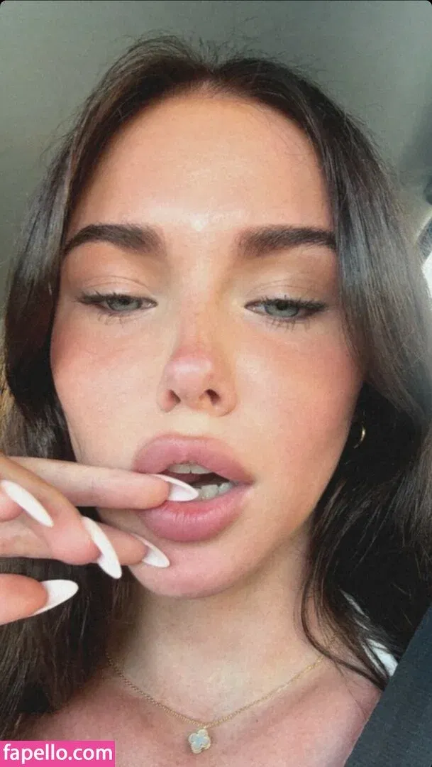 Clarissa Bea Onlyfans Photo Gallery 