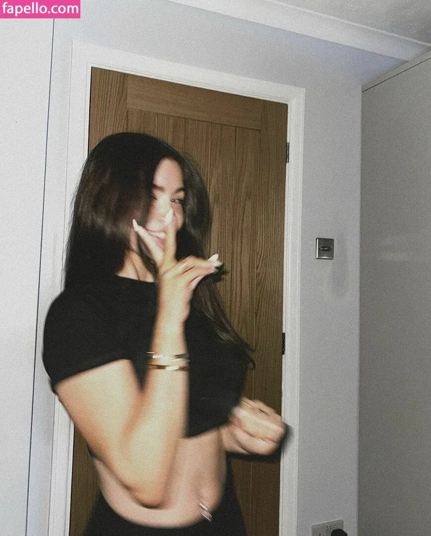 Clarissa Bea Onlyfans Photo Gallery 