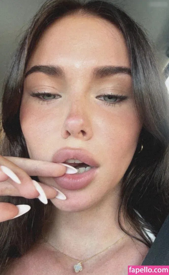 Clarissa Bea Onlyfans Photo Gallery 