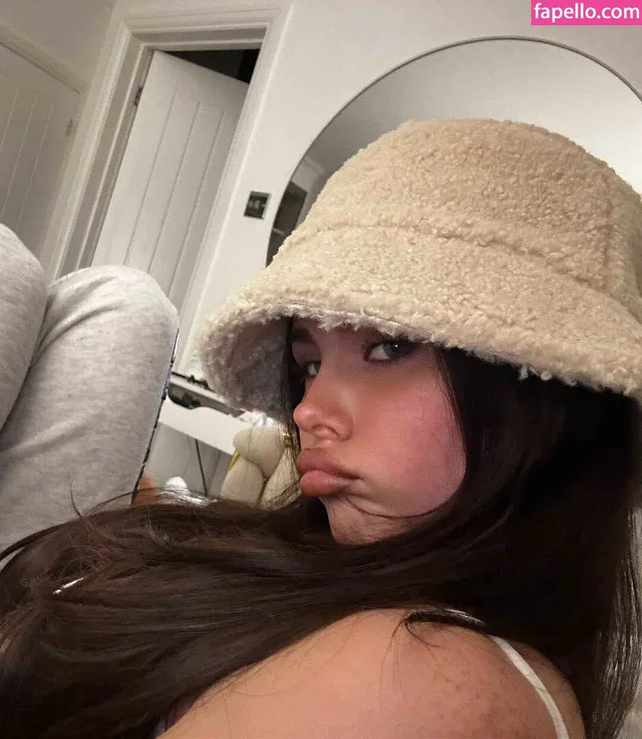 Clarissa Bea Onlyfans Photo Gallery 