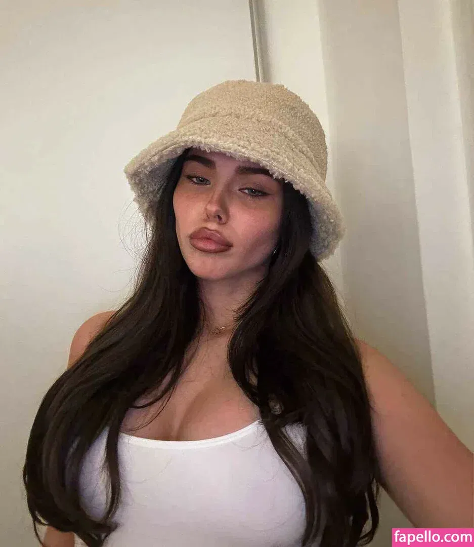 Clarissa Bea Onlyfans Photo Gallery 