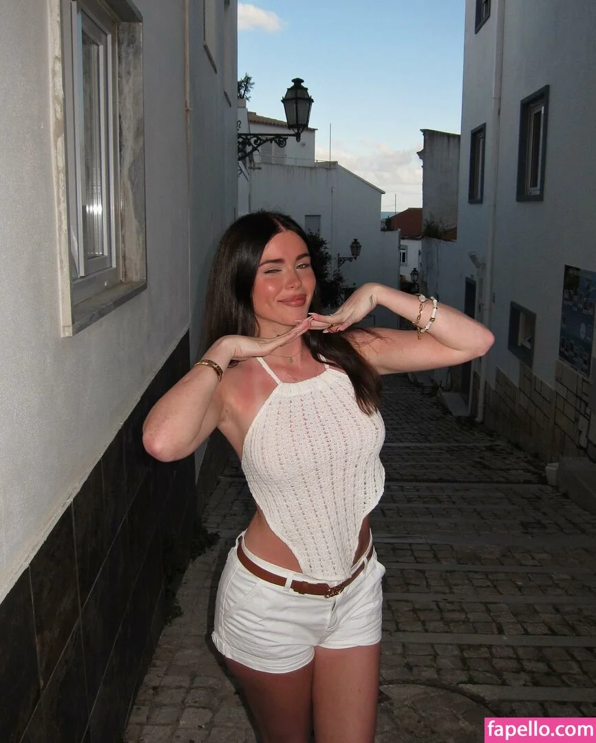 Clarissa Bea Onlyfans Photo Gallery 