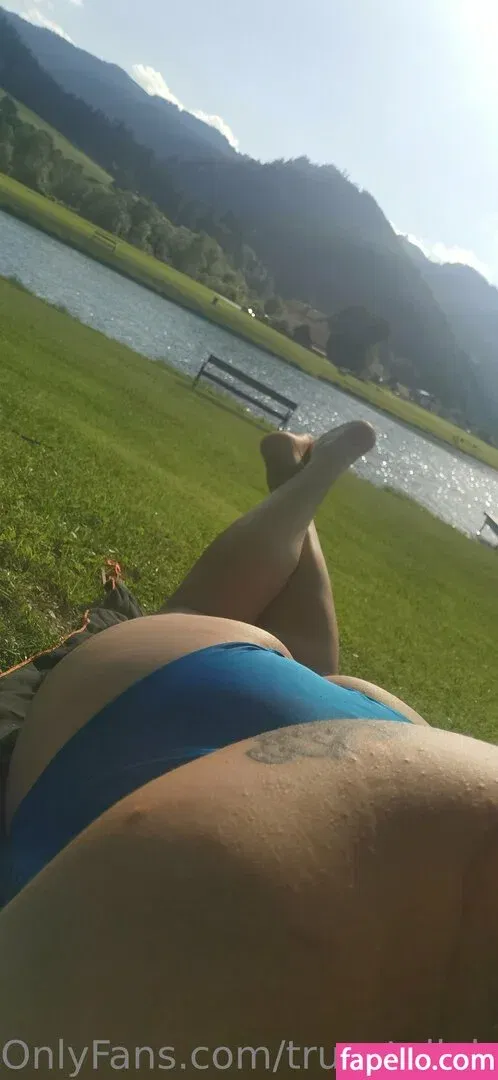 truestellablue Onlyfans Photo Gallery 