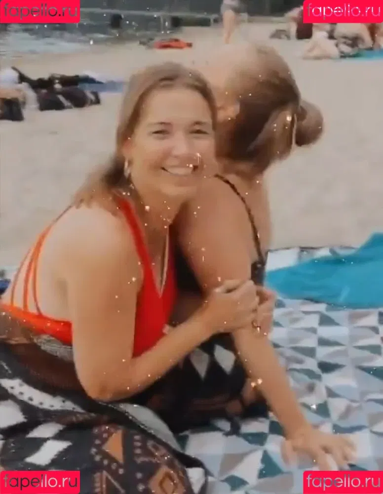 Tina Ruland Onlyfans Photo Gallery 