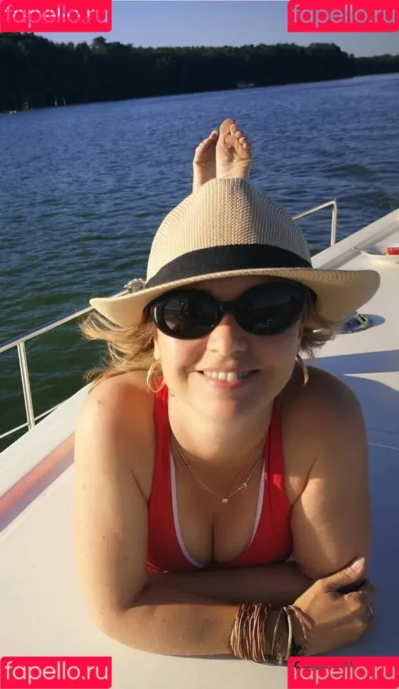 Tina Ruland Onlyfans Photo Gallery 