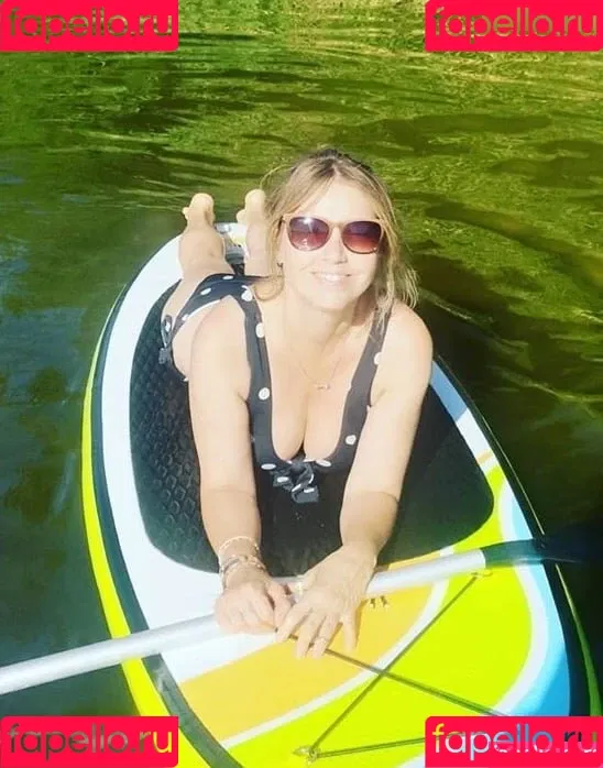 Tina Ruland Onlyfans Photo Gallery 