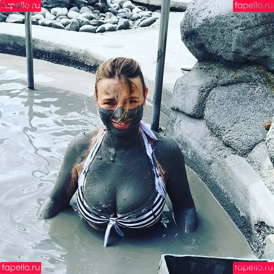 Tina Ruland Onlyfans Photo Gallery 