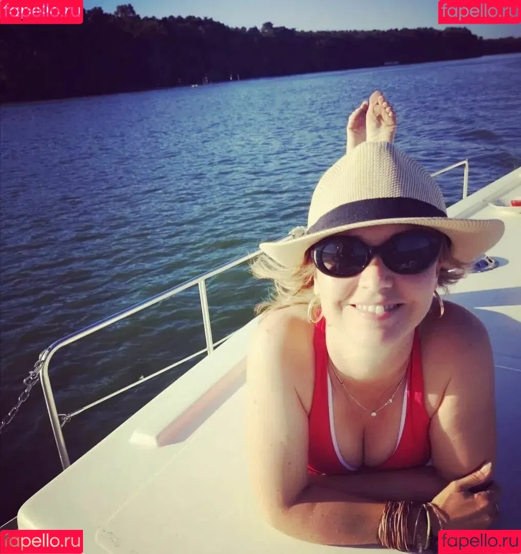 Tina Ruland Onlyfans Photo Gallery 