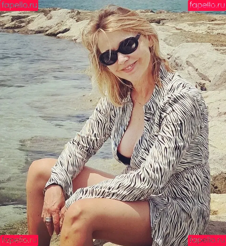Tina Ruland Onlyfans Photo Gallery 