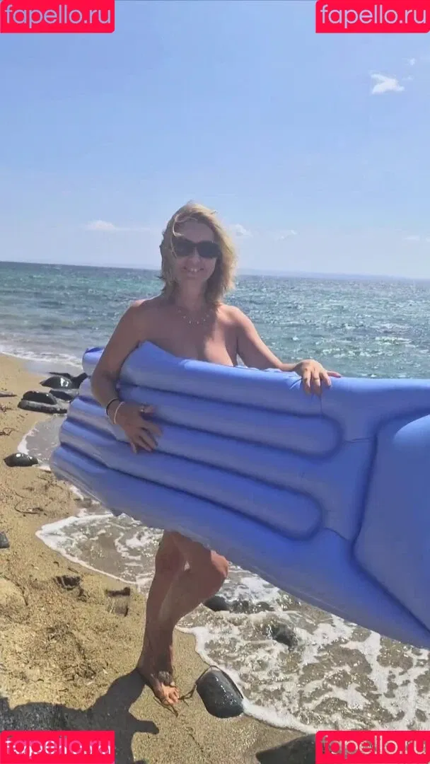 Tina Ruland Onlyfans Photo Gallery 
