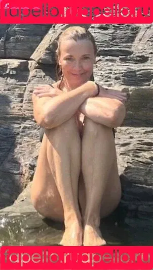 Tina Ruland Onlyfans Photo Gallery 
