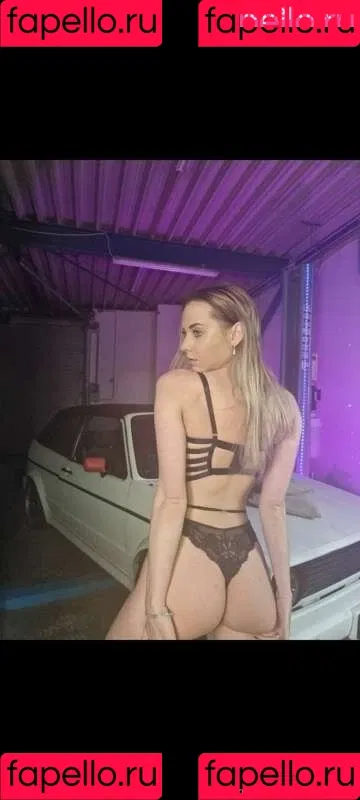 Little_dutch Onlyfans Photo Gallery 