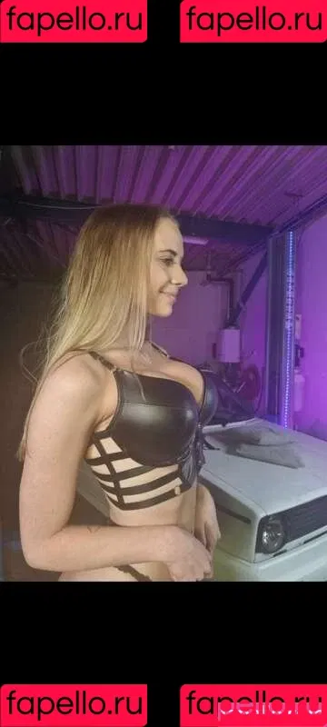 Little_dutch Onlyfans Photo Gallery 