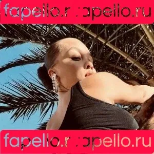 SaraGold Onlyfans Photo Gallery 