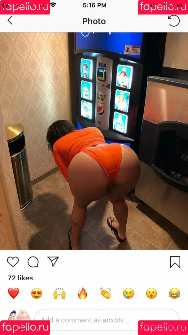 SaraGold Onlyfans Photo Gallery 