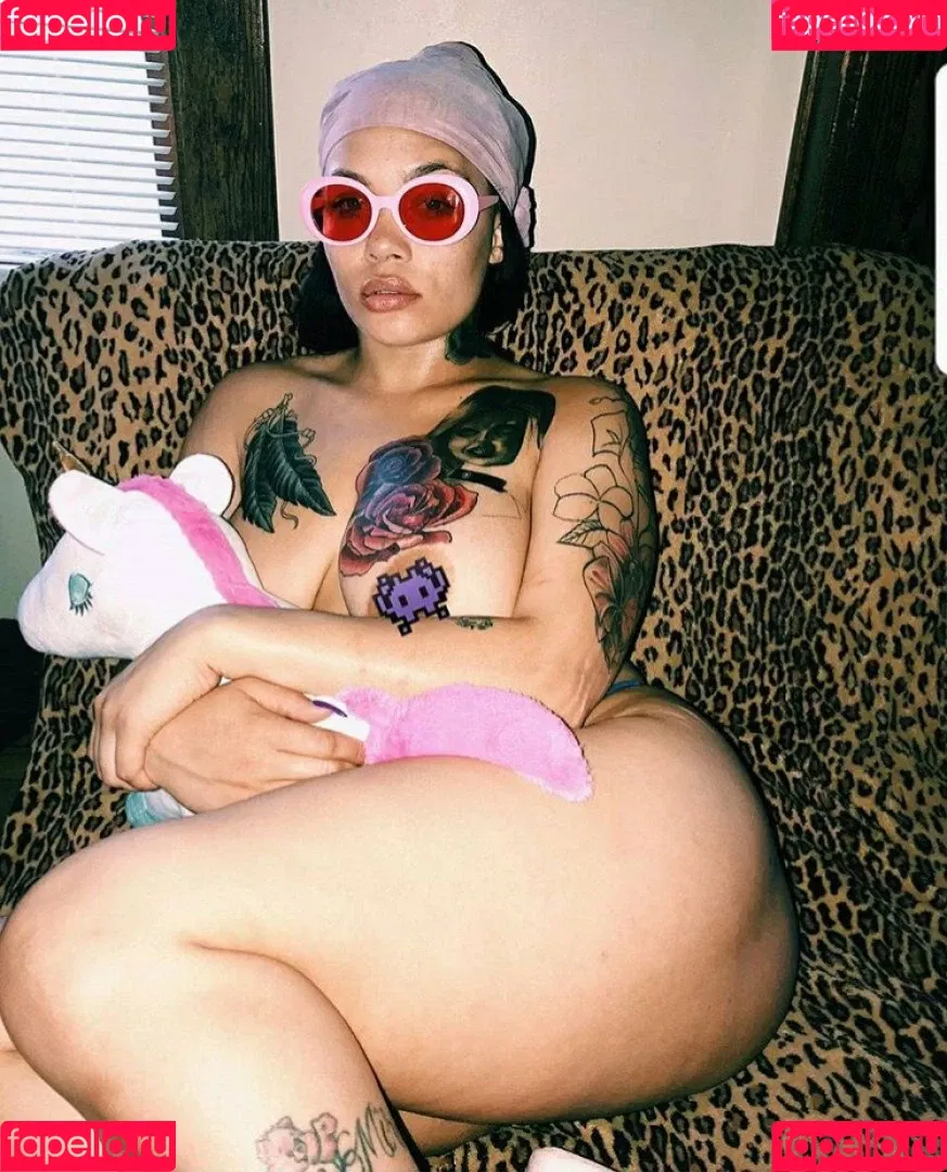 SaraGold Onlyfans Photo Gallery 