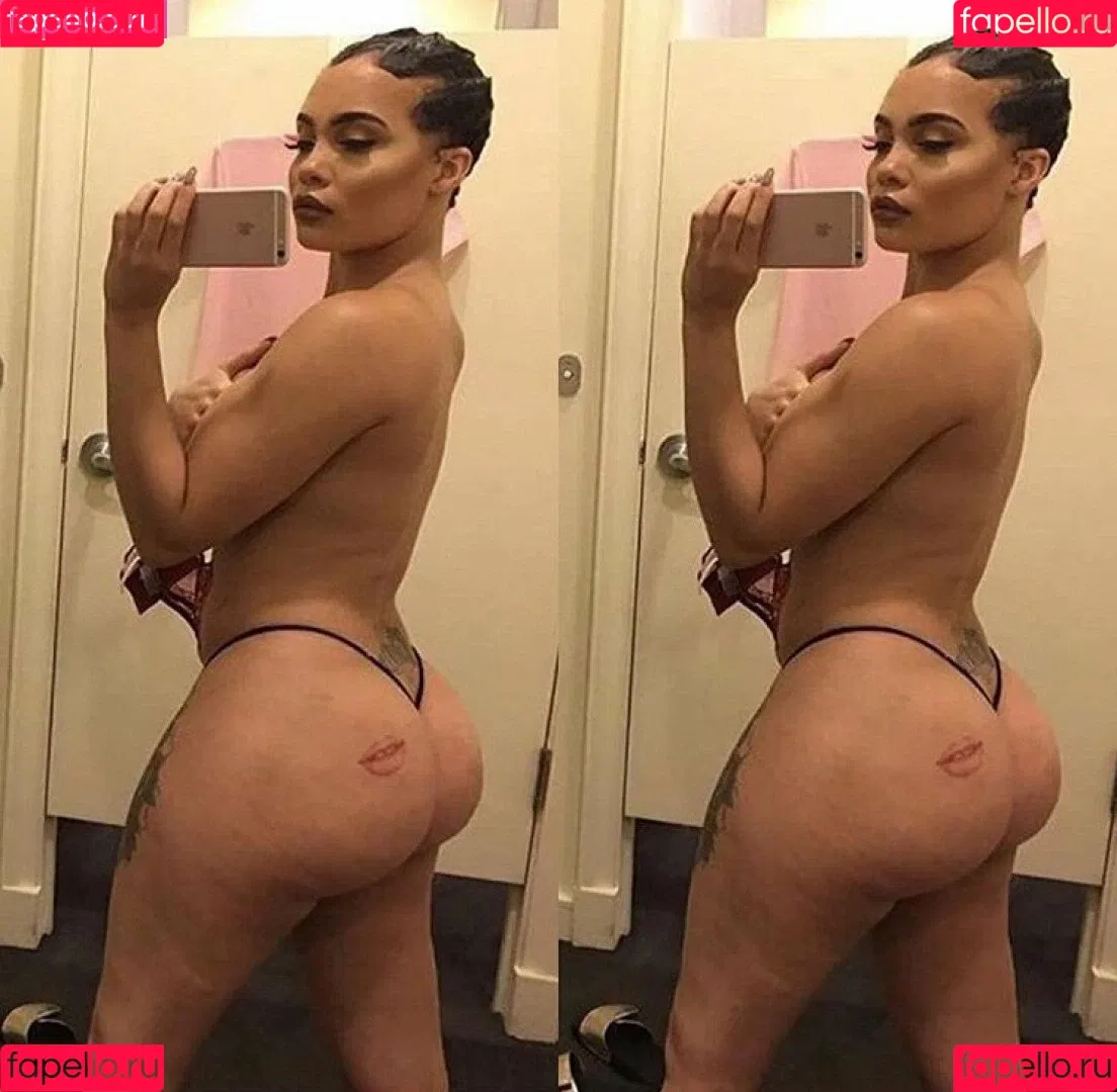 SaraGold Onlyfans Photo Gallery 