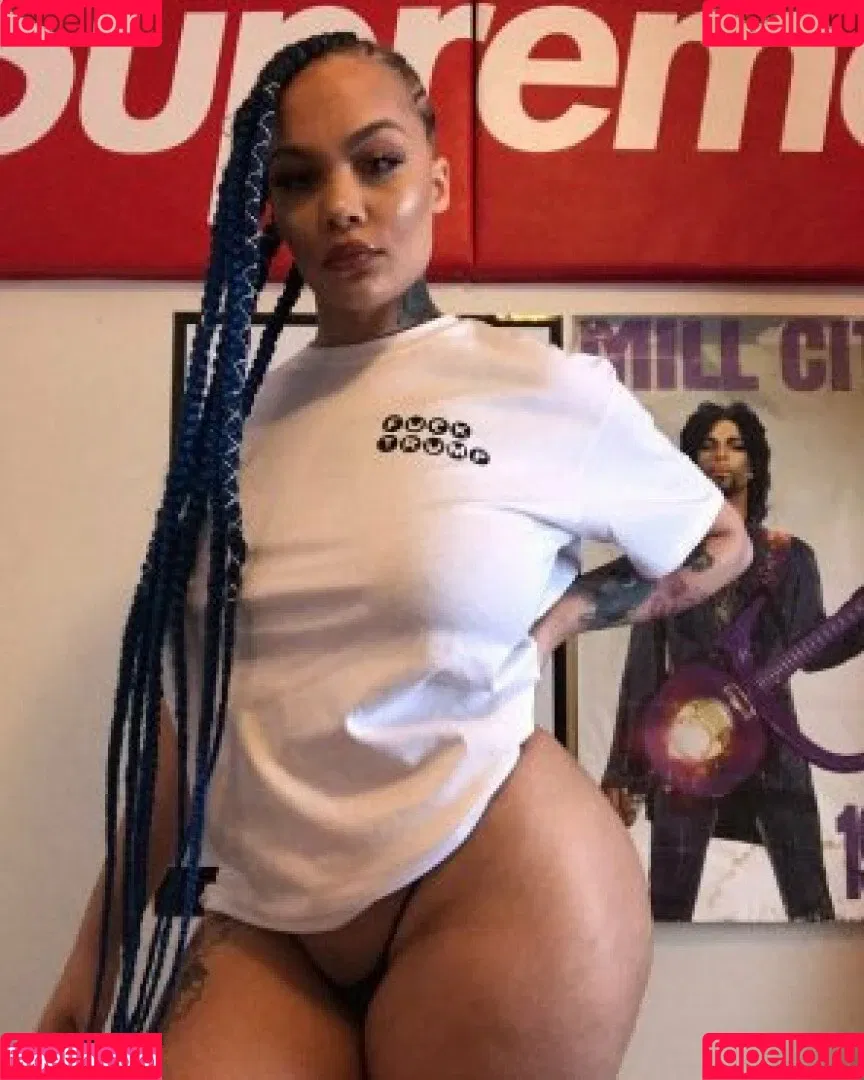 SaraGold Onlyfans Photo Gallery 