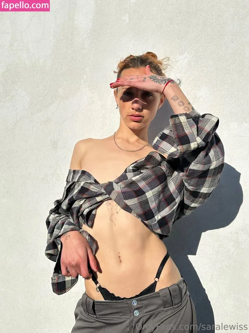 SaraGold Onlyfans Photo Gallery 