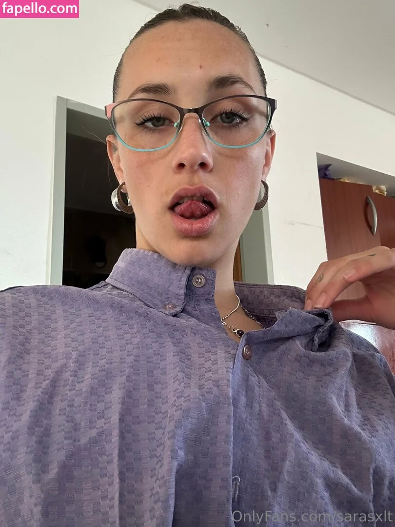 SaraGold Onlyfans Photo Gallery 