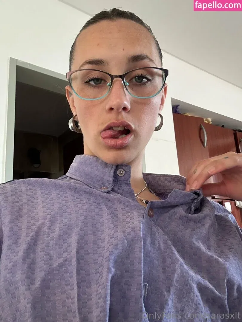 SaraGold Onlyfans Photo Gallery 