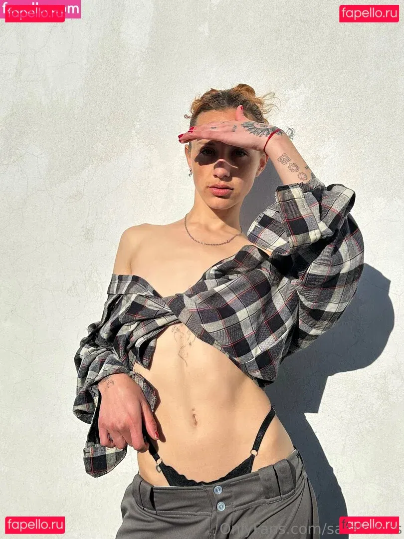 SaraGold Onlyfans Photo Gallery 