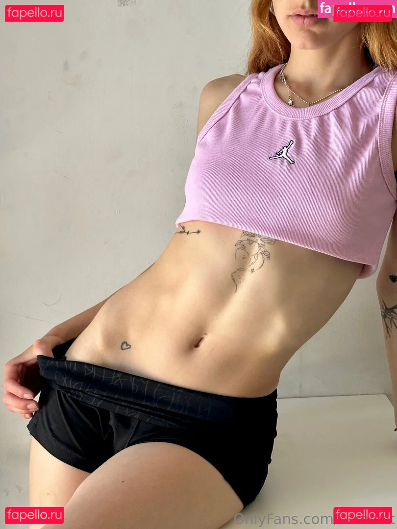 SaraGold Onlyfans Photo Gallery 